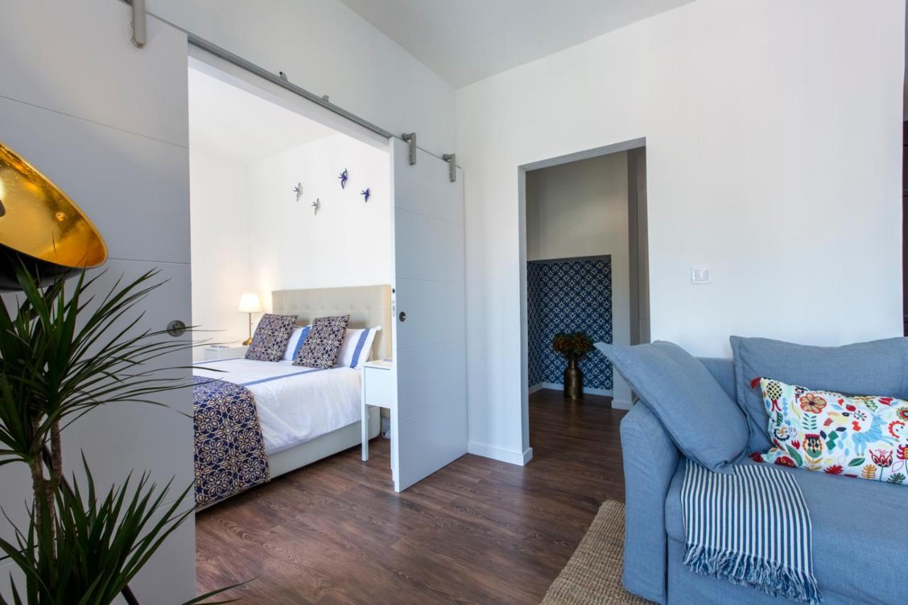 Amazing Downtown Apt With Small Balcony With View Over The Castle Lizbona Zewnętrze zdjęcie