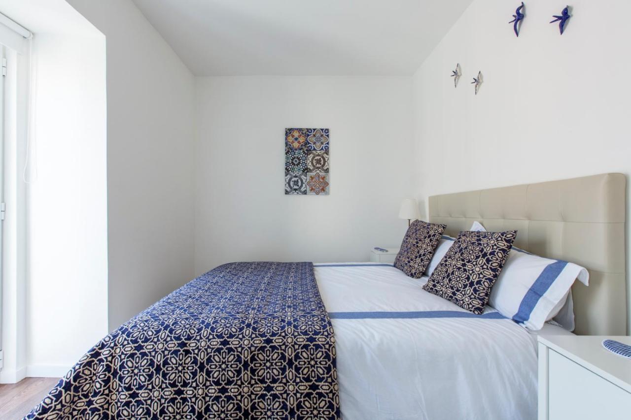 Amazing Downtown Apt With Small Balcony With View Over The Castle Lizbona Zewnętrze zdjęcie